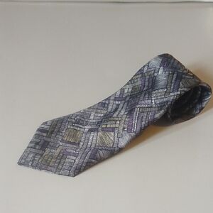 Sophisticated Geometric Men's Tie